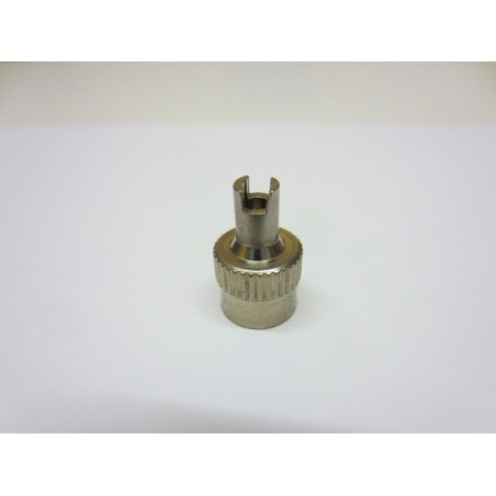 Bouchon Laiton Nickelé pour valve standard avec joint & clé incorporé